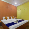 Отель OYO 91284 Ambica Lodge, фото 7