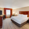 Отель Holiday Inn Express Dallas Market Center, an IHG Hotel, фото 3