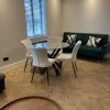 Отель Skyvillion -4bed Cozy Cockfosters Apt Mins To Tube, фото 14