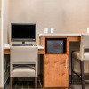 Отель Comfort Suites Columbus Airport, фото 17