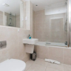 Отель Central Modern Flat Sleeps 6 - Dedicated Parking, фото 8