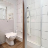 Отель Lovely 2-bed Apartment in Swindon, фото 9