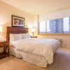 Отель Bluebird Suites near Newport Center, фото 28