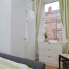 Отель Traditional 1BR Tenement in Leith Walk Area for 2, фото 12