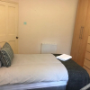 Отель Glasgow Scotstoun Cottage Flat, фото 4