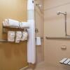 Отель Hampton Inn & Suites Florence-North-I-95, фото 8