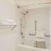 Отель Crystal Inn Hotel & Suites, фото 13