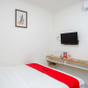 Отель RedDoorz near Rita Super Mall Purwokerto, фото 4