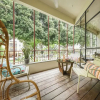 Отель Spacious & Green 3BR Apt w Balcony, фото 5