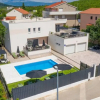 Отель Villa Dreamin With Heated Pool & Hot Tub, фото 22