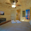 Отель Imani's Cabin - 3 Br Cabin, фото 6