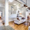 Отель Arlington Manor - 5br/3ba Sleeps 18+ Hottub/firepit 5 Bedrooms 3 Bathr, фото 19