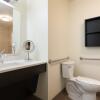 Отель Candlewood Suites Lenexa - Overland Park Area, фото 8