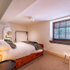 Отель Stunning Modern City Centre Apartment Retreat, фото 3