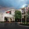 Отель Hampton Inn Linden, фото 1