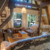 Отель Lodgepole Chalet 3 Bedroom Home by RedAwning, фото 10