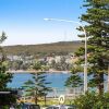 Отель Manly Beach Apartment Footsteps To the Sand в Сиднее