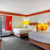 Отель La Quinta Inn & Suites by Wyndham Raleigh Crabtree, фото 22