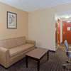 Отель Holiday Inn Express Suites Charleston, an IHG Hotel, фото 6