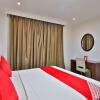 Отель OYO 326 Barjas Furnished Apartment, фото 14