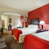 Отель HOLIDAY INN EXPRESS & SUITES MALVERN, фото 6
