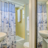 Отель Anchors Away River House, фото 8