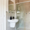 Отель Olde Englishe Apt 4, фото 13