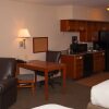 Отель Candlewood Suites Logan, an IHG Hotel, фото 3