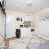 Отель Modern Studio Apartments in Castle St, фото 20