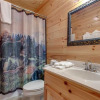 Отель Lookout Ridge 3 Bedroom Home with Hot Tub, фото 7