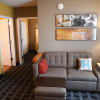 Отель TownePlace Suites Lawrence Downtown, фото 9