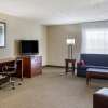 Отель Comfort Inn & Suites, фото 2