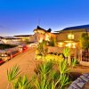 Отель Yacht Club 19 Villa Bijou De Mer Ocean Front Private Pool 2 Buggies в Whitsundays
