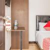 Отель OYO 1460 Anyelir Residence, фото 18