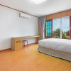 Отель Jeju Badaaehyanggi Pension, фото 4