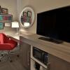 Отель Hampton Inn & Suites Asheville Biltmore Area, фото 23