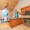Отель Vantage Point~Lovely 4 bed, 2.5 bath with fabulous views of Lake of Bays!, фото 9