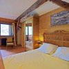 Отель Superb Savoyard traditional chalet located 500 m from the slopes, фото 7