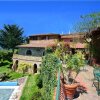 Отель Pretty Holiday Home in Gaiole in Chianti With Pool and Garden, фото 29