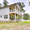 Отель Cozy Cottage: Minutes to Downtown Southport!, фото 18