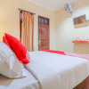 Отель Wisma Guntur II by OYO Rooms, фото 12