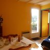 Отель Simple holiday home with an oven in the heart of Burgundy в Сент-Оноре-ле-Бен