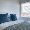 Отель Light and airy 1 bedroom flat 700m from the Beach, фото 4