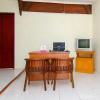 Отель OYO 2421 Joglo Guest House Syariah, фото 17