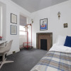 Отель JOIVY Eclectic & Design Led 3Br Apt Near Edinburgh Castle, фото 4