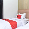Отель RedDoorz Plus near Malang Town Square, фото 5