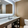 Отель Comfort Suites, фото 8