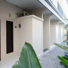 Отель RedDoorz near Mertasari Beach, фото 6