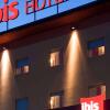 Отель ibis Como в Грандате