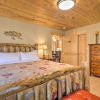 Отель Luxury 4 BR Cabin: 2 King Suites on Shuttle Route, фото 6